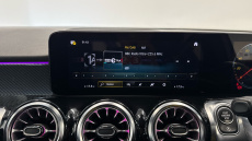 Mercedes-Benz GLB 200 AMG Line Premium 5dr 7G-Tronic Petrol Estate